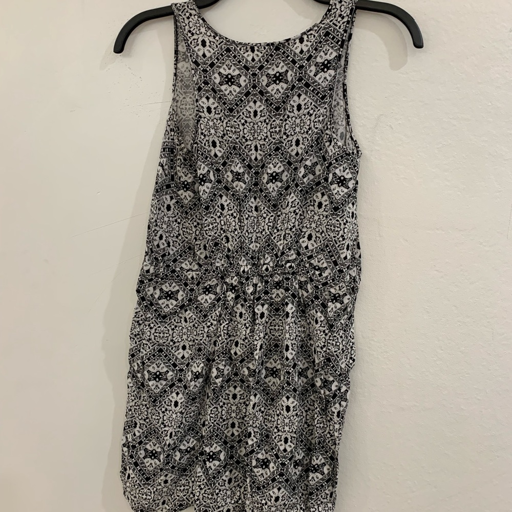 Pink republic dress. Size small - Picture 3 of 9